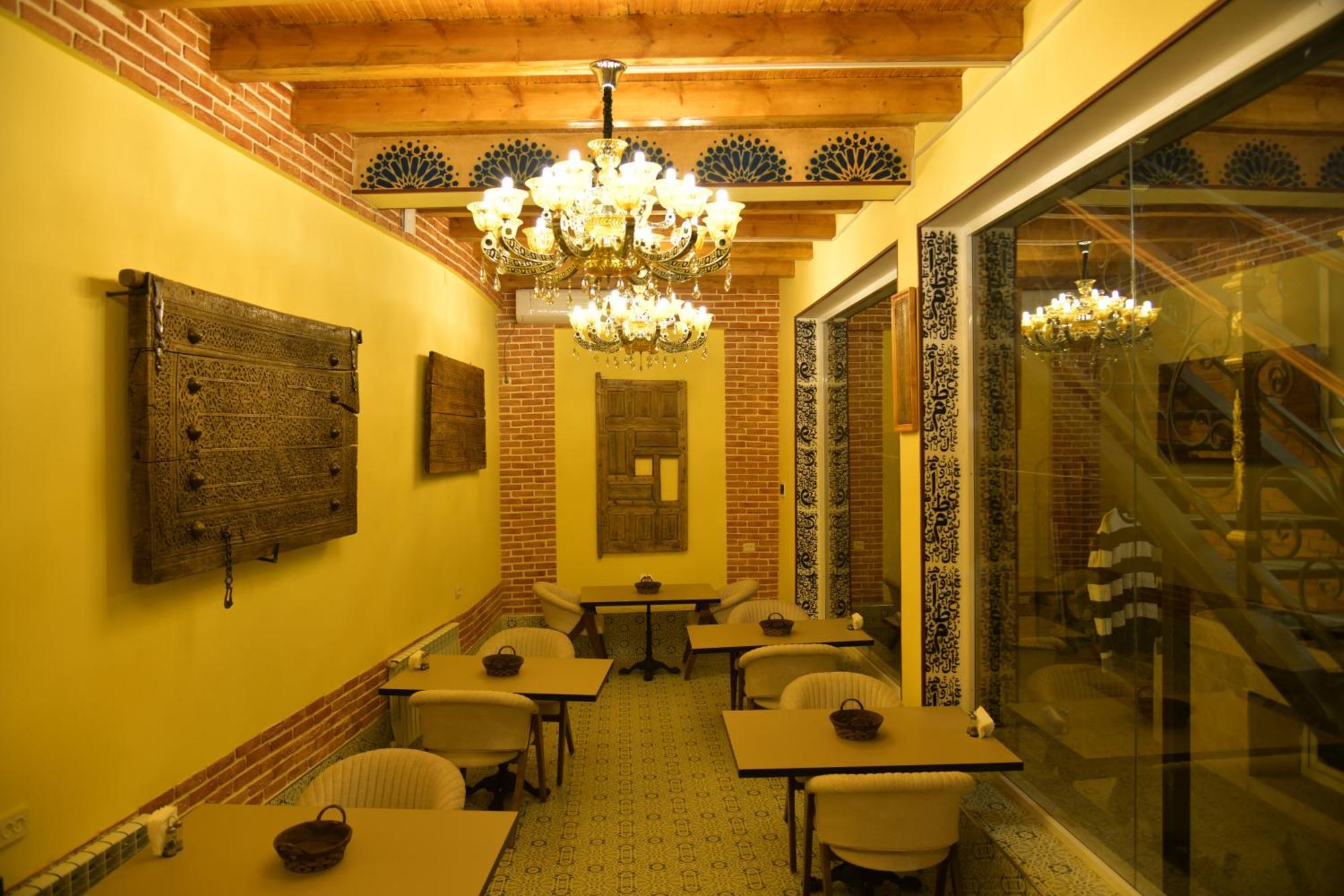Mulberry Hotel Tashkent Esterno foto