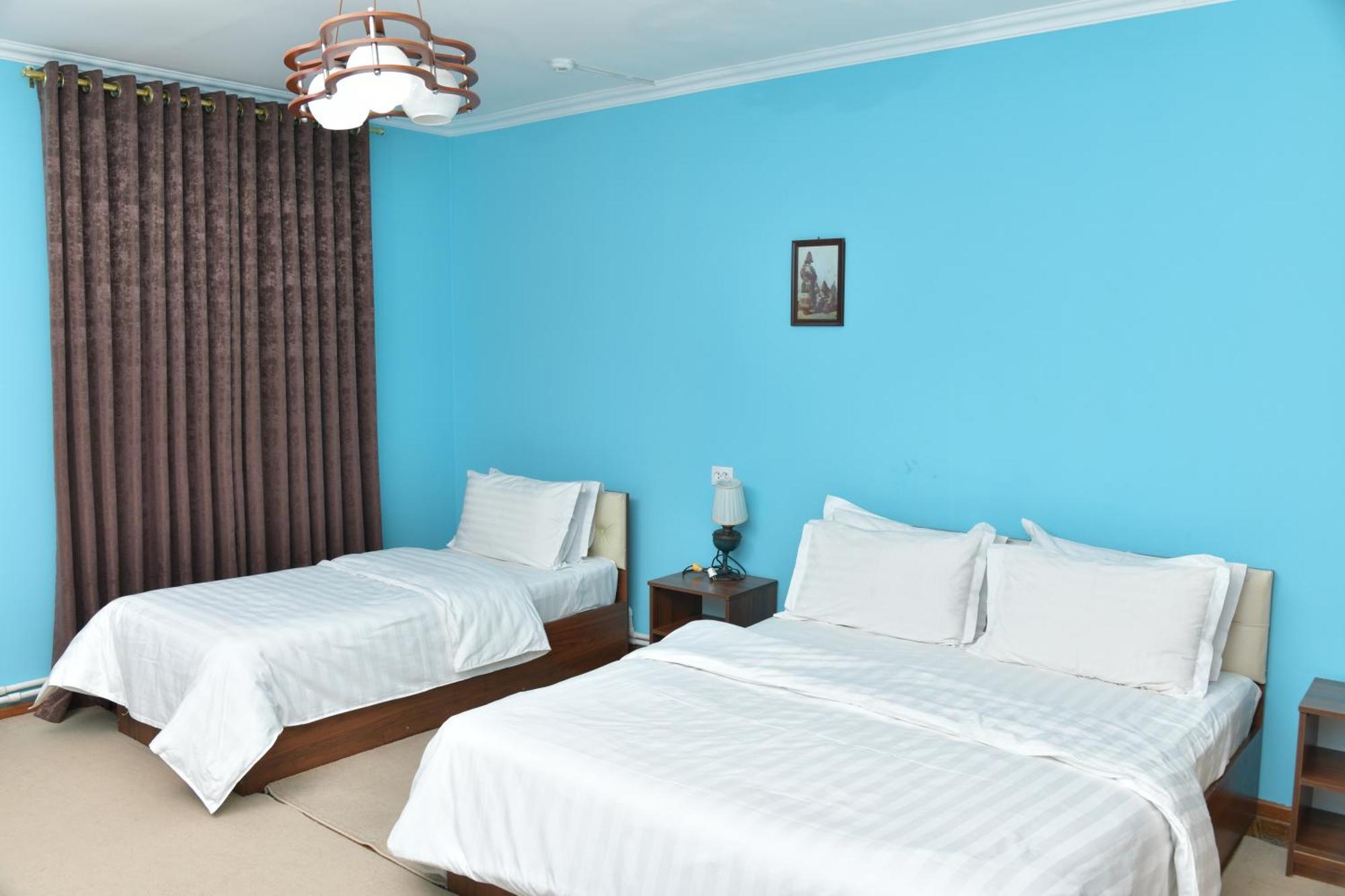 Mulberry Hotel Tashkent Esterno foto